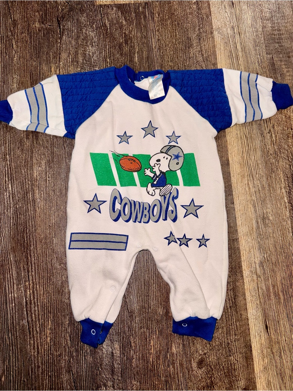 Vintage SnoopyNFL White & Blue Cowboys Graphic Baby One-Piece 6-9 month